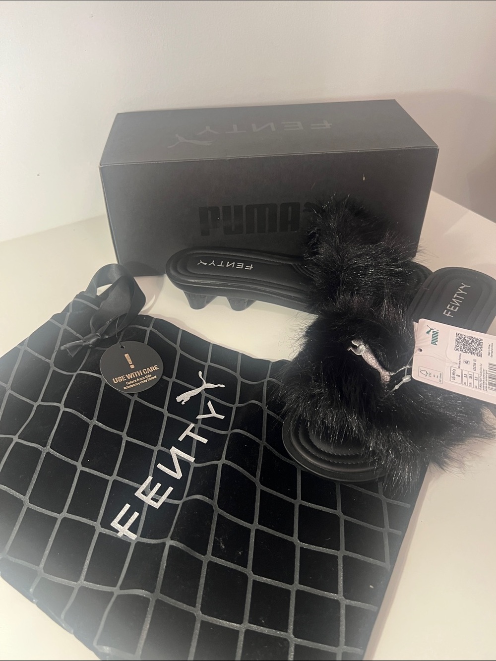 PUMA FENTY Women's Black Fur Slide Sandals-new and authentic